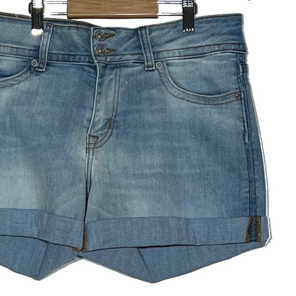 Ruby Short - Picture 2 of 5